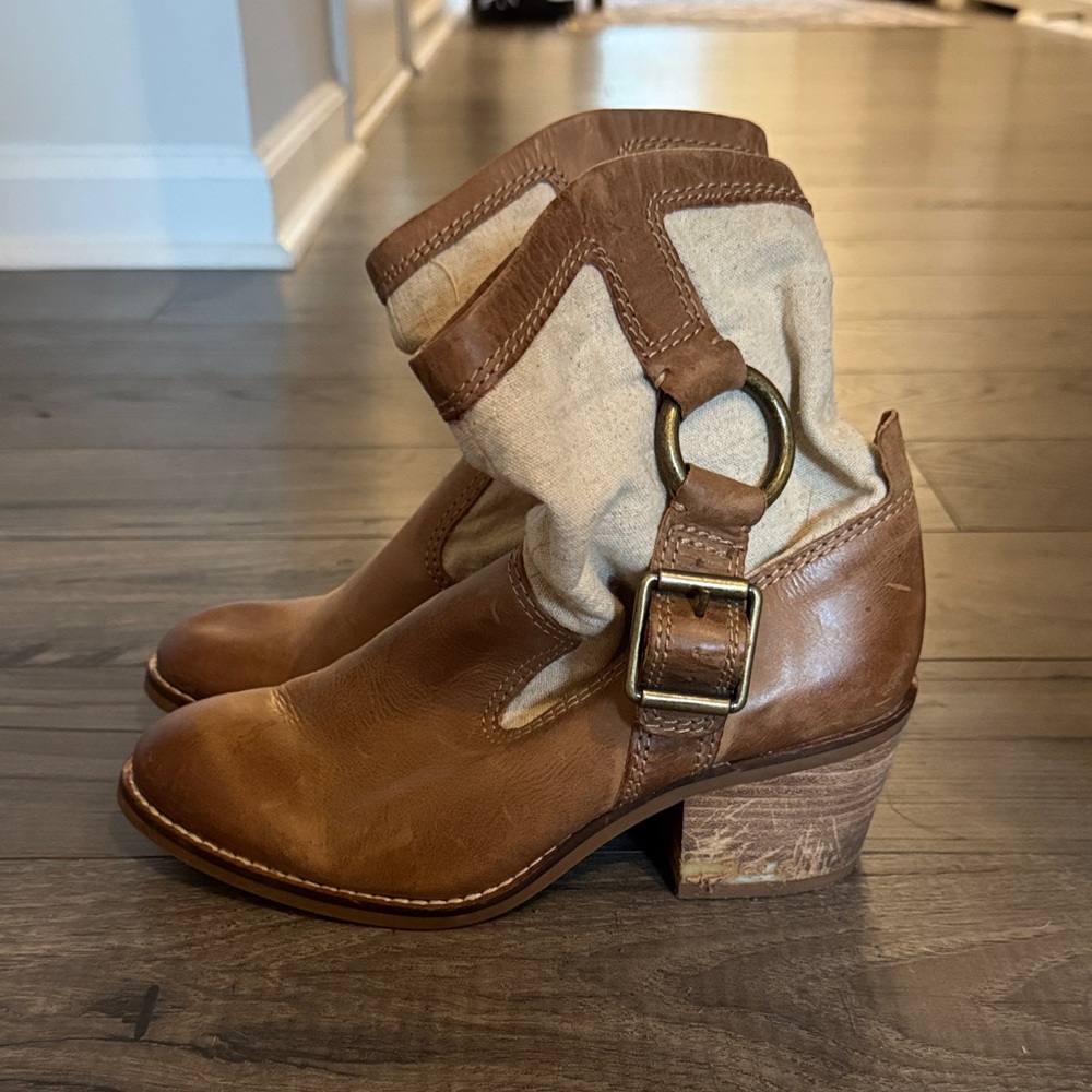 Lucky Brand Leather Cowgirl boots